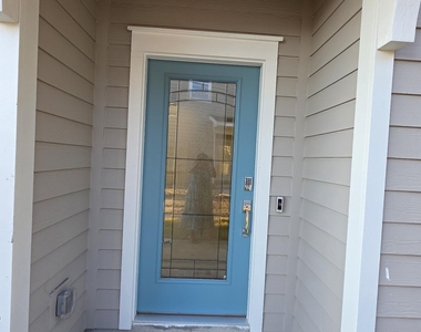 146 Hubbard Bend - Photo Thumbnail 2
