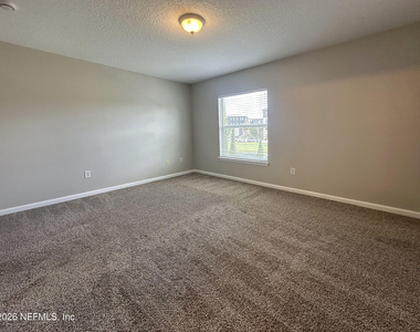 1036 N Black Cherry Drive - Photo Thumbnail 8