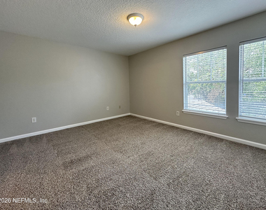 1036 N Black Cherry Drive - Photo Thumbnail 14