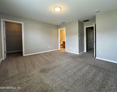 1036 N Black Cherry Drive - Photo Thumbnail 7
