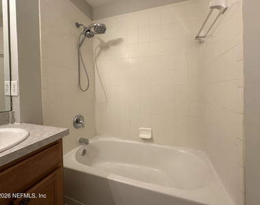 1036 N Black Cherry Drive - Photo Thumbnail 11