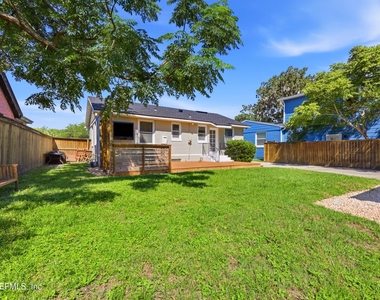 2749 Hendricks Avenue - Photo Thumbnail 13