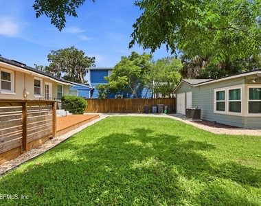 2749 Hendricks Avenue - Photo Thumbnail 12