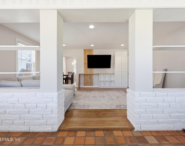 2749 Hendricks Avenue - Photo Thumbnail 2