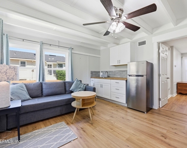 2749 Hendricks Avenue - Photo Thumbnail 16