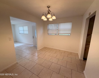 6631 N Bo Peep Drive - Photo Thumbnail 2