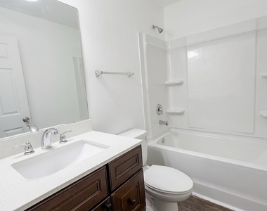 1756 S Lane Avenue - Photo Thumbnail 8