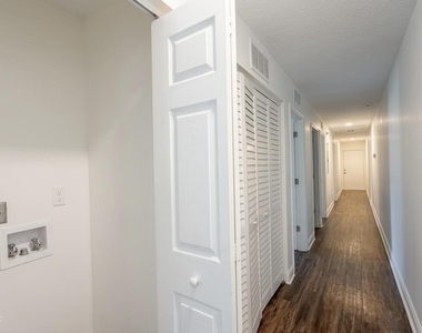1756 S Lane Avenue - Photo Thumbnail 6