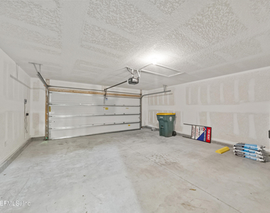 8279 Meadow Walk Lane - Photo Thumbnail 28