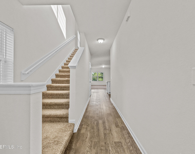 8279 Meadow Walk Lane - Photo Thumbnail 4
