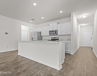 8279 Meadow Walk Lane - Photo Thumbnail 5