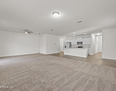 8279 Meadow Walk Lane - Photo Thumbnail 12