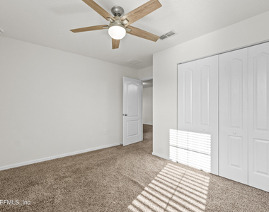 8279 Meadow Walk Lane - Photo Thumbnail 19