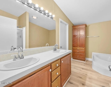 2451 Deer Run Road - Photo Thumbnail 8