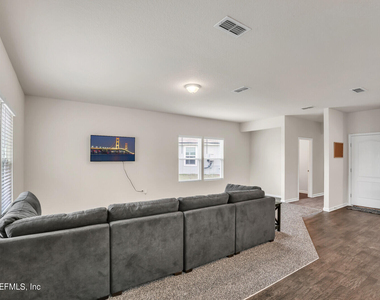 339 Albacete Road - Photo Thumbnail 5