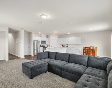 339 Albacete Road - Photo Thumbnail 6