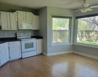 540 Timbercrest Lane - Photo Thumbnail 3