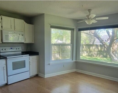 540 Timbercrest Lane - Photo Thumbnail 5