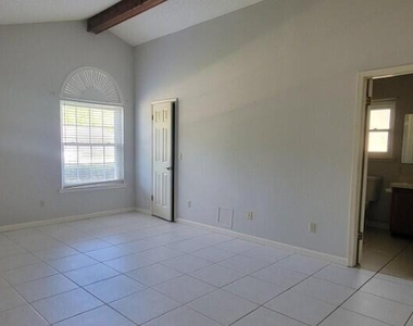 540 Timbercrest Lane - Photo Thumbnail 7