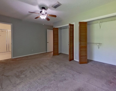 1301 Kings Road - Photo Thumbnail 14