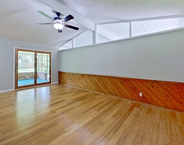 1301 Kings Road - Photo Thumbnail 8