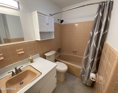 1301 Kings Road - Photo Thumbnail 12