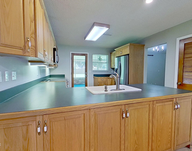 1301 Kings Road - Photo Thumbnail 4