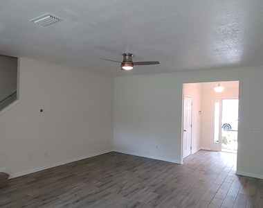 4847 Parkhurst Place - Photo Thumbnail 11