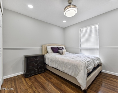 9126 Trevi Circle W - Photo Thumbnail 19