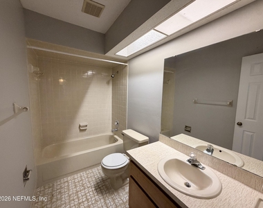 4403 Windergate Drive - Photo Thumbnail 5