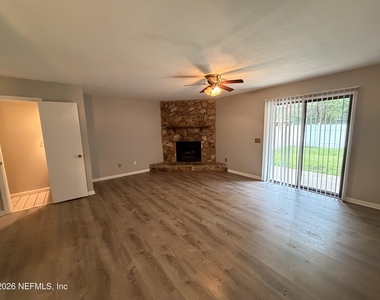 4403 Windergate Drive - Photo Thumbnail 7