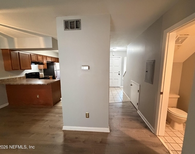 4403 Windergate Drive - Photo Thumbnail 8