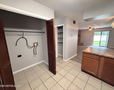 4403 Windergate Drive - Photo Thumbnail 10