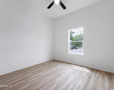 7467 Donald Street - Photo Thumbnail 22