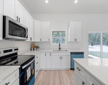 7467 Donald Street - Photo Thumbnail 11