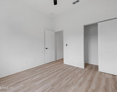 7467 Donald Street - Photo Thumbnail 23