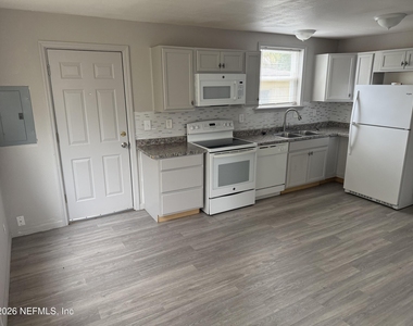 5659 Ansley Street - Photo Thumbnail 3