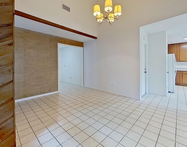 1615 Seminole Road - Photo Thumbnail 6