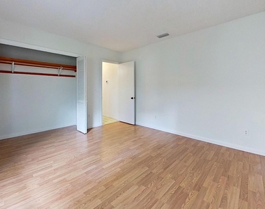 1615 Seminole Road - Photo Thumbnail 11