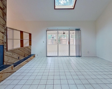 1615 Seminole Road - Photo Thumbnail 3
