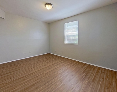 3034 Belden Street - Photo Thumbnail 8