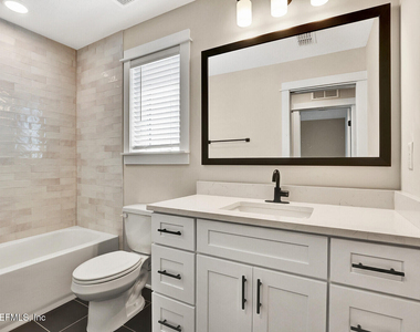 218 E 2nd Street - Photo Thumbnail 15