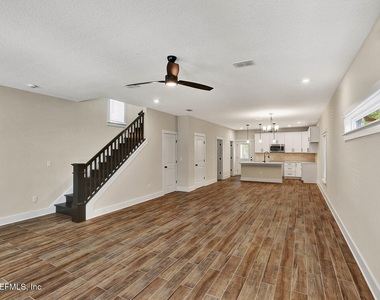 218 E 2nd Street - Photo Thumbnail 23