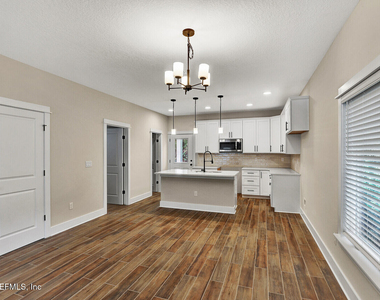 218 E 2nd Street - Photo Thumbnail 22