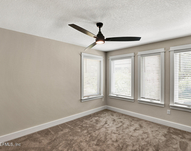 218 E 2nd Street - Photo Thumbnail 14