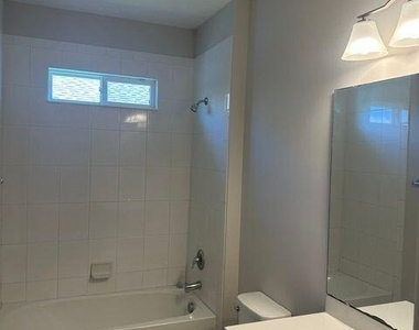 92008 Woodlawn Drive - Photo Thumbnail 8