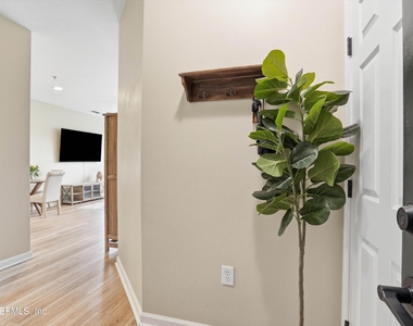 7990 Baymeadows Road - Photo Thumbnail 3