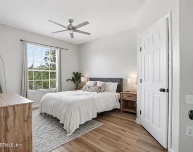 7990 Baymeadows Road - Photo Thumbnail 12
