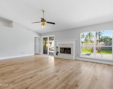 421 Chicopee Court - Photo Thumbnail 13