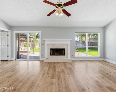 421 Chicopee Court - Photo Thumbnail 14